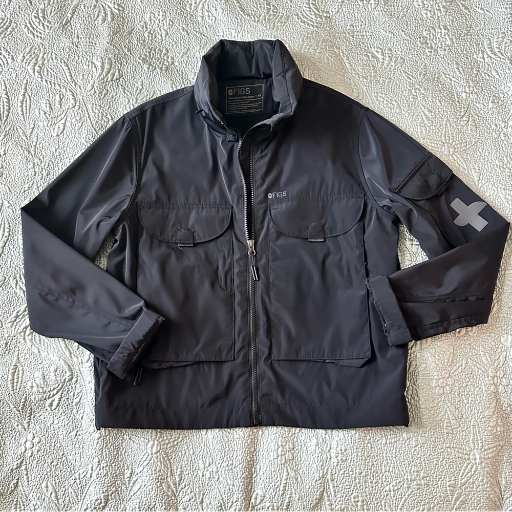 FIGS NWOT On-Shift Extremes Jacket